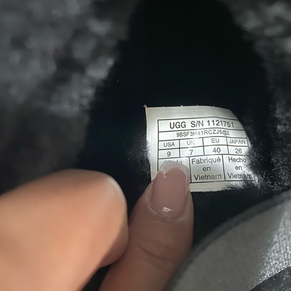 Womens UGG slippers - Picture 5 of 10